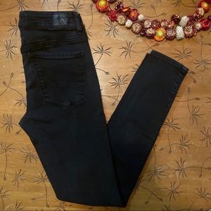 American Eagle Black Hi-Rise Jeggings